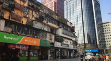 Hà Nội: Nhiều chung cư cũ, tái định cư xuống cấp, “đe dọa” cuộc sống người dân 
