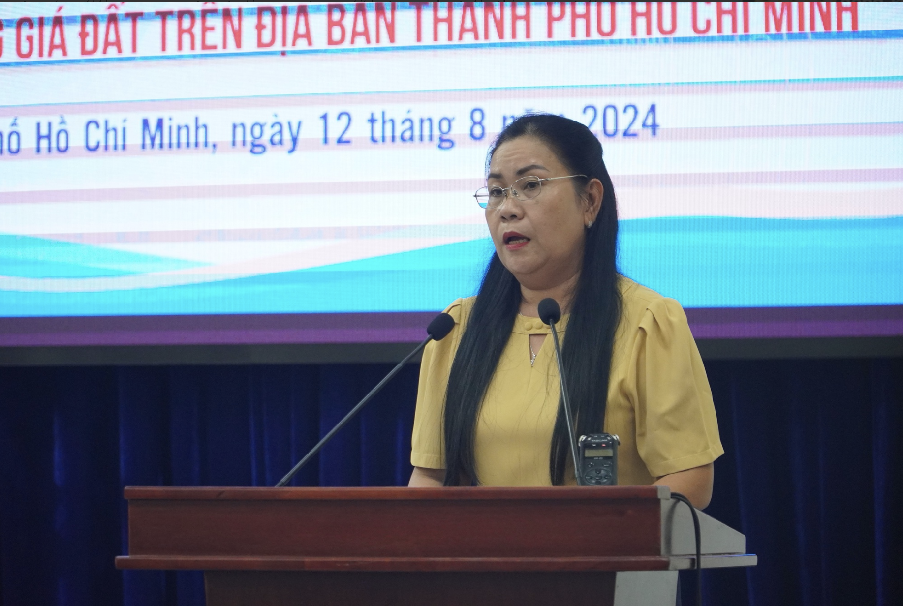 Bà Nguyễn Thị Kim Thúy đề nghị các đại biểu tập trung vào một số nội dung trọng tâm như: phạm vi điều chỉnh; các đối tượng áp dụng; bảng giá các loại đất; thời gian áp dụng bảng giá đất.